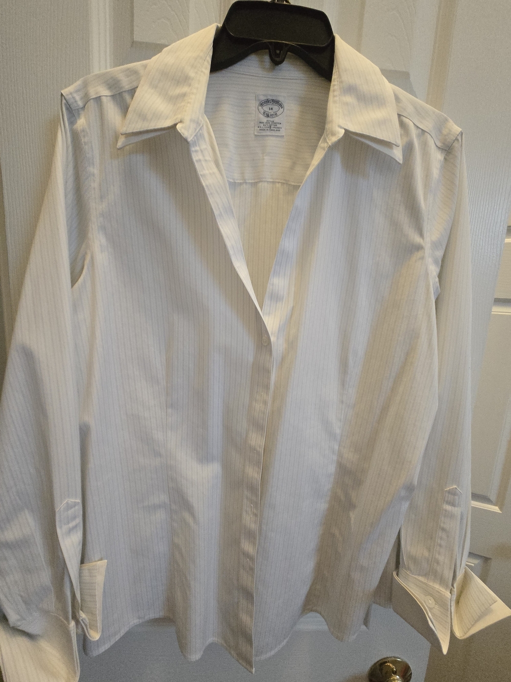 Brooks Brothers Women's  Fitted White w.Blue Pinstripe Dress Shirt w Double Cuff